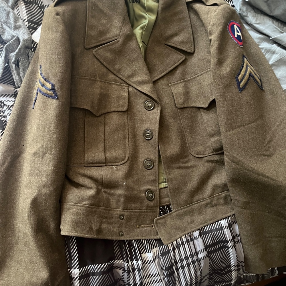 ww2 Eisenhower jacket